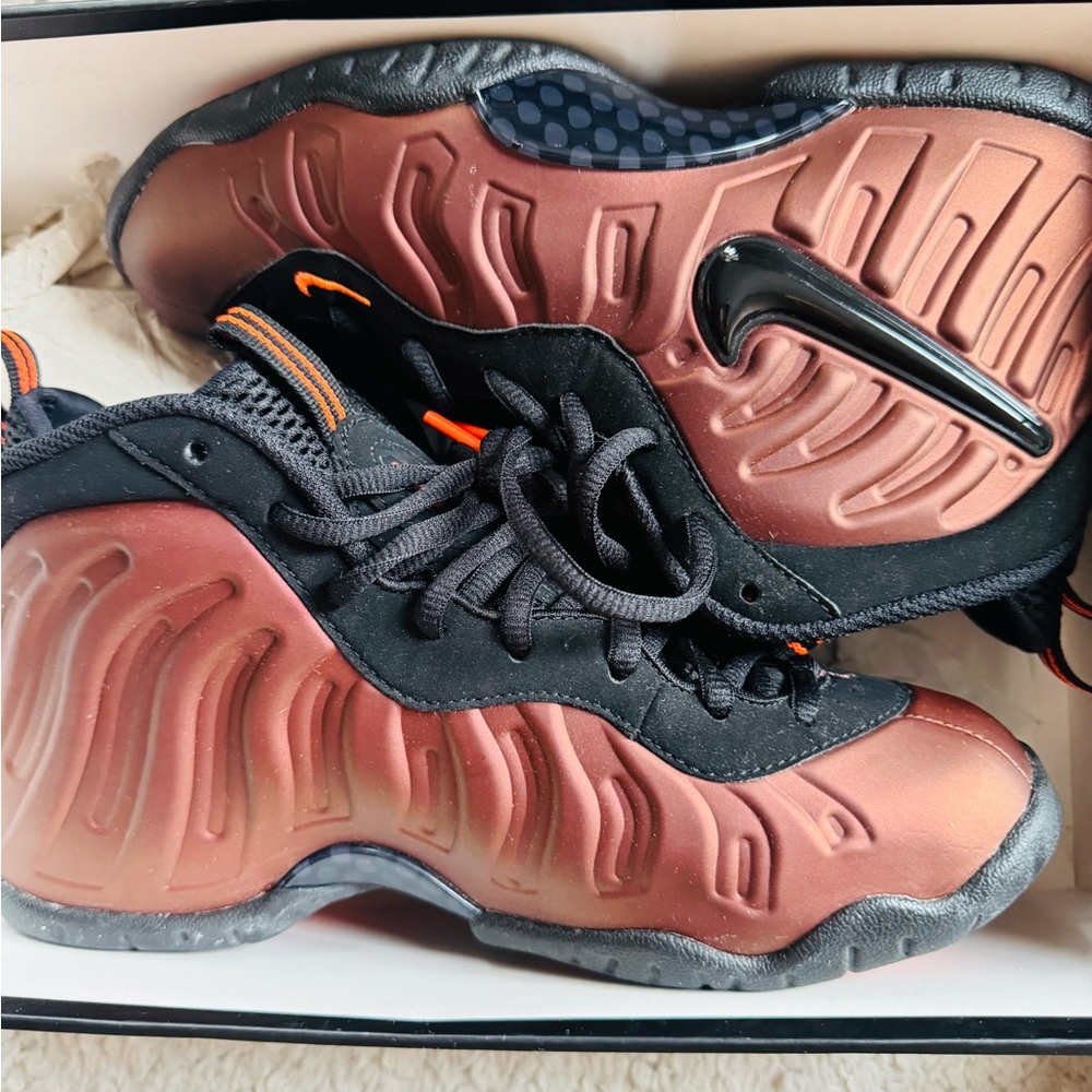 Nike Kids Sneakers Black and Copper